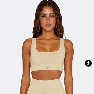 Set Active Set: bra, box cut and sculpflex leggings - Color Oat Milk